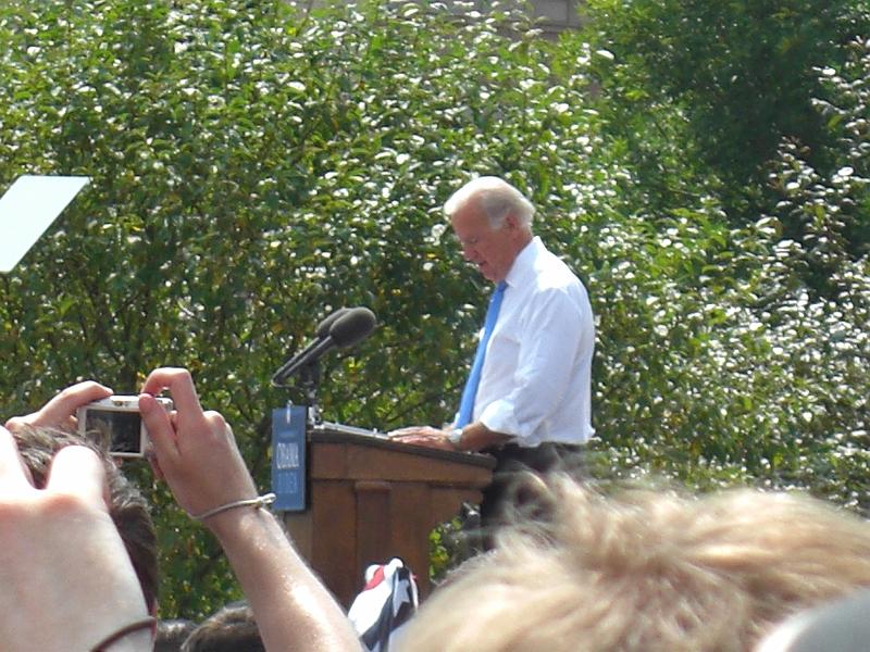 Obama and Biden in Springfield IL 021.jpg